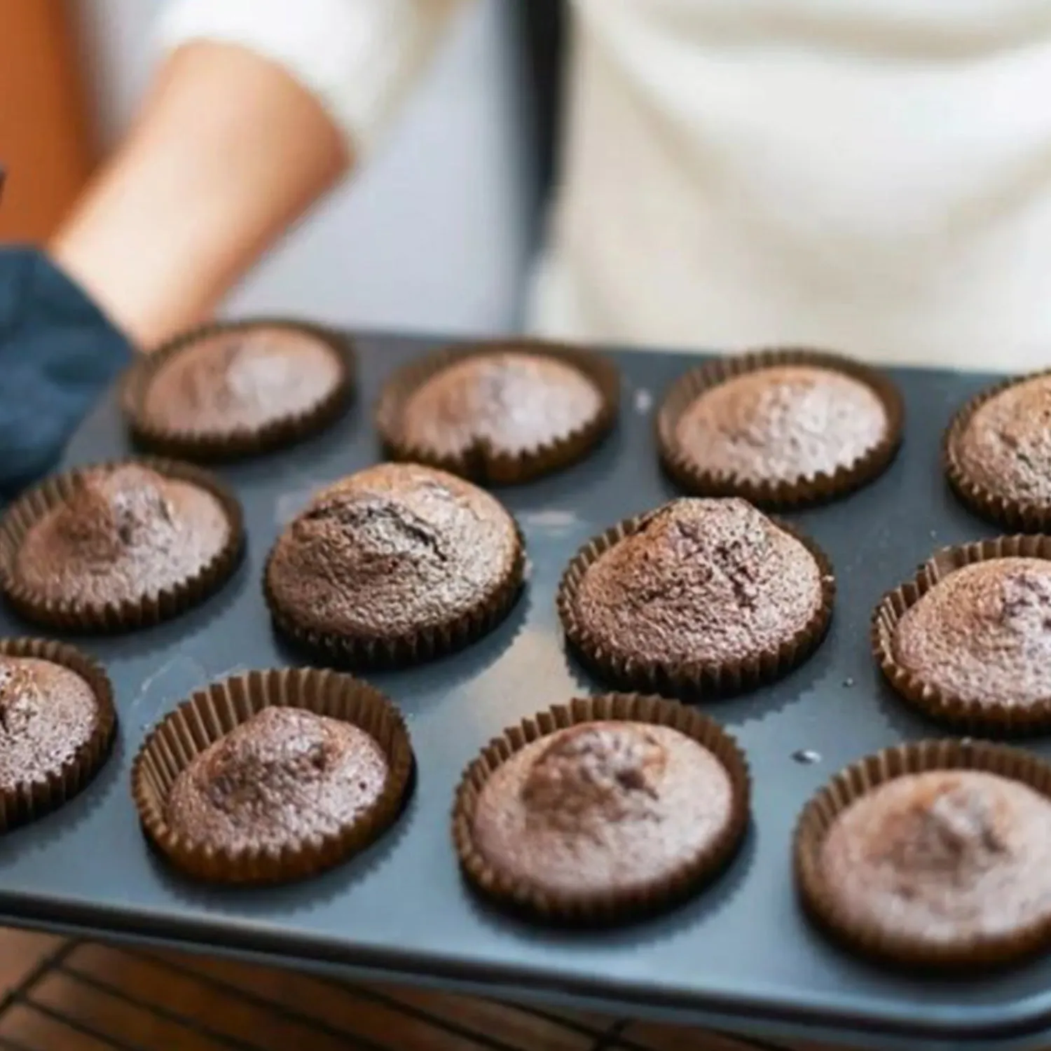Nonstick Aluminium Muffin Tray Cupcake Pan Tray (12 Cup Cavities)