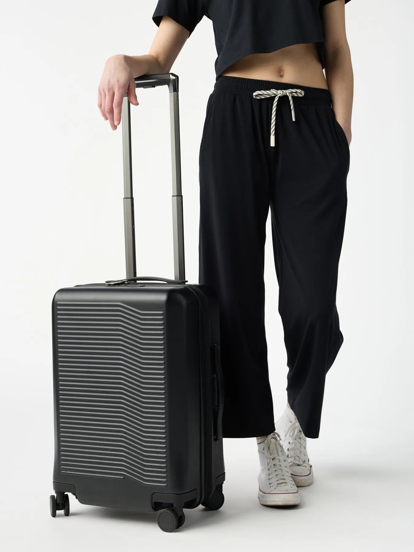 Women's Studio Cropped Wide Leg Pant