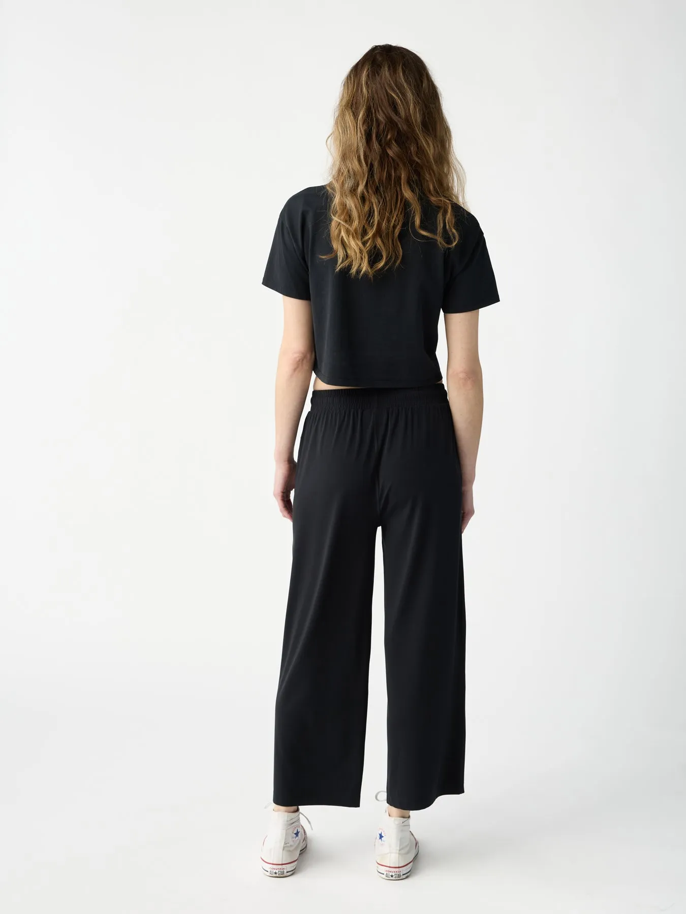 Women's Studio Cropped Wide Leg Pant